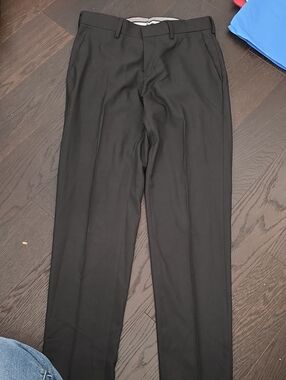 Haggar Black Flat-Front Dress Pants